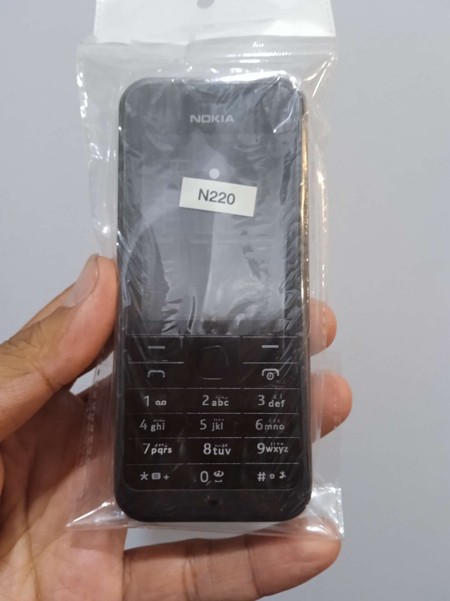 قاب و شاسی کامل  گوشی نوکیا ۲۲۰